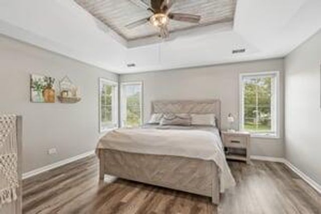 8445 Jennifer Court, St. John, IN 46373