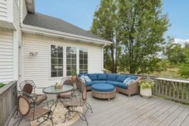 8445 Jennifer Court, St. John, IN 46373