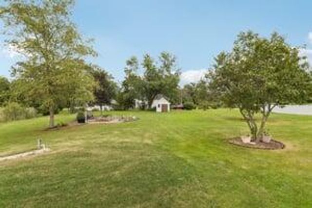 8445 Jennifer Court, St. John, IN 46373