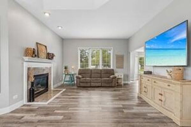 8445 Jennifer Court, St. John, IN 46373