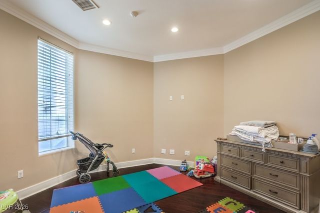 7025 North Eula Street, Las Vegas, NV 89149