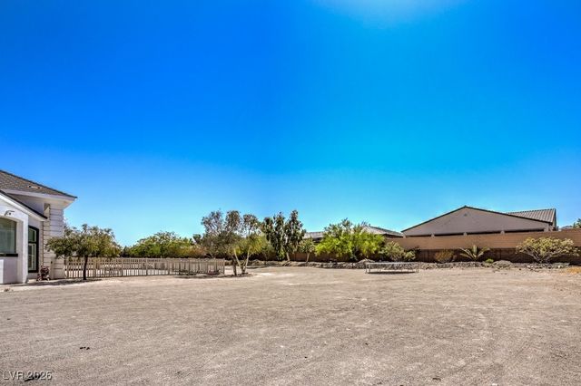 7025 North Eula Street, Las Vegas, NV 89149