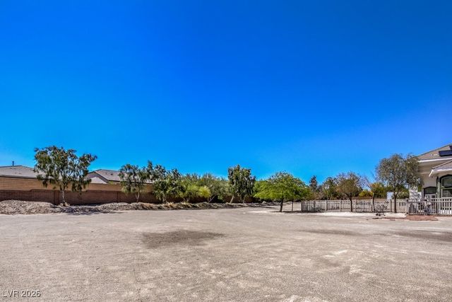 7025 North Eula Street, Las Vegas, NV 89149