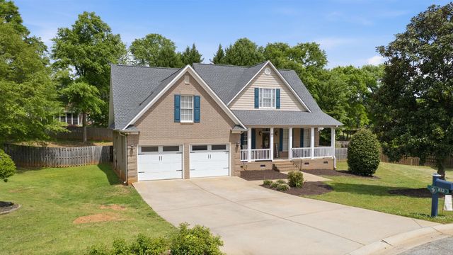 822 Tapestry Court, Boiling Springs, SC 29316