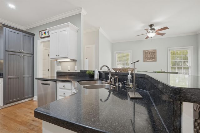 822 Tapestry Court, Boiling Springs, SC 29316