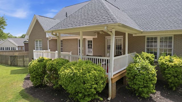 822 Tapestry Court, Boiling Springs, SC 29316