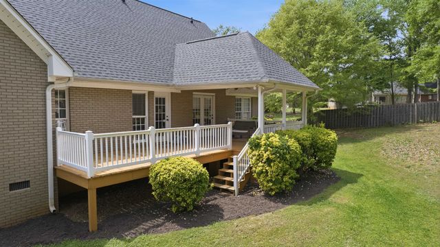 822 Tapestry Court, Boiling Springs, SC 29316