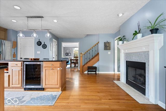 8276 Hampton Circle W, Indianapolis, IN 46256