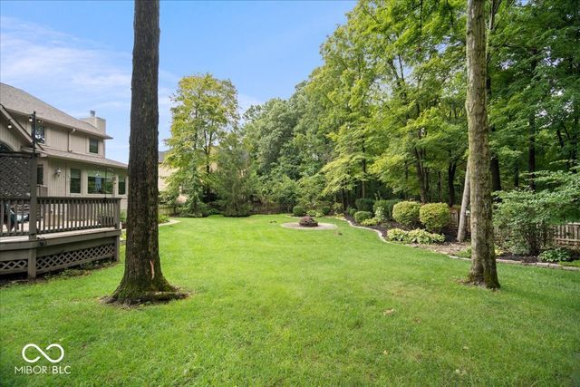8276 Hampton Circle W, Indianapolis, IN 46256