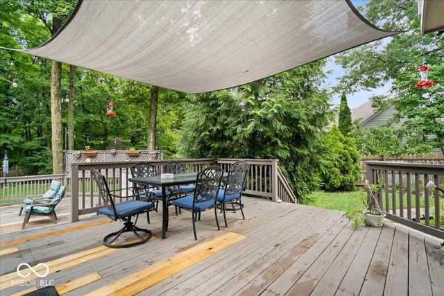 8276 Hampton Circle W, Indianapolis, IN 46256