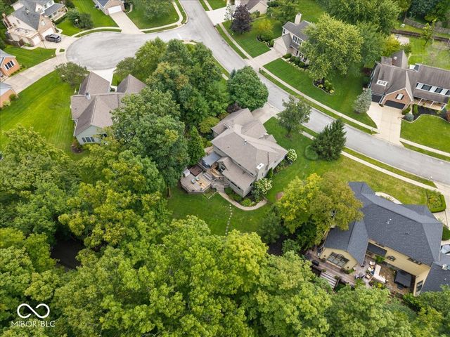 8276 Hampton Circle W, Indianapolis, IN 46256