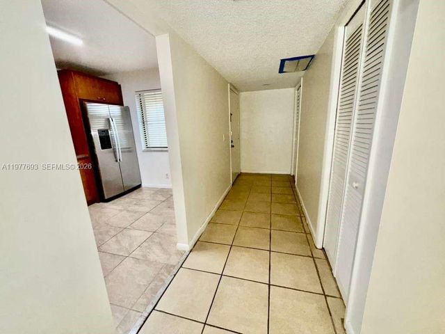 16481 Blatt Blvd 102, Weston, FL 33326