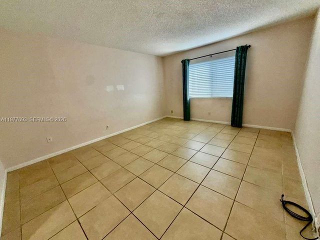 16481 Blatt Blvd 102, Weston, FL 33326