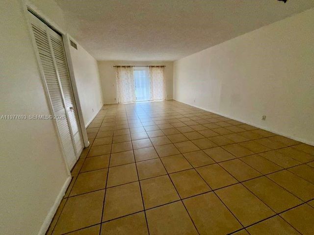 16481 Blatt Blvd 102, Weston, FL 33326