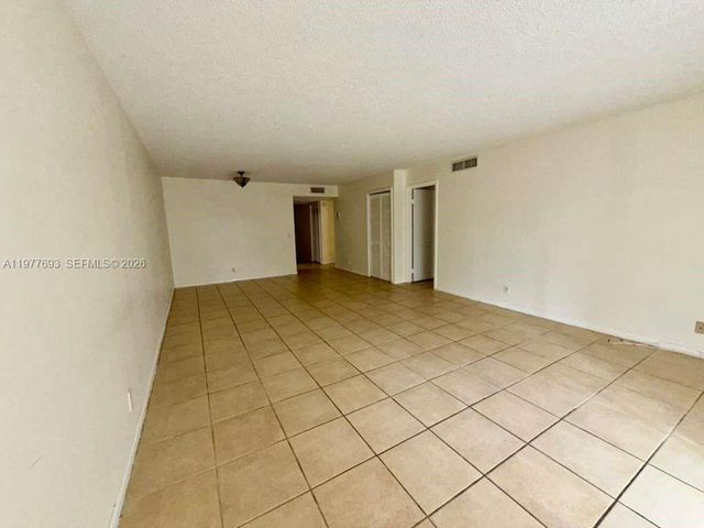 16481 Blatt Blvd 102, Weston, FL 33326