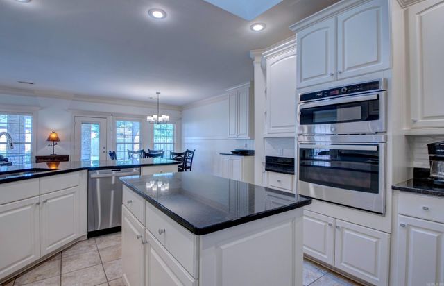 128 Mountain Valley Dr., Maumelle, AR 72113