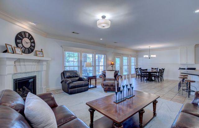 128 Mountain Valley Dr., Maumelle, AR 72113