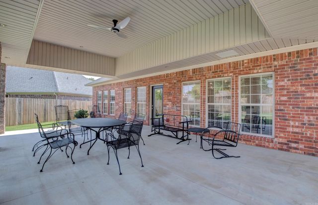 128 Mountain Valley Dr., Maumelle, AR 72113