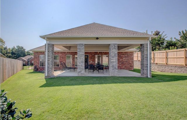 128 Mountain Valley Dr., Maumelle, AR 72113