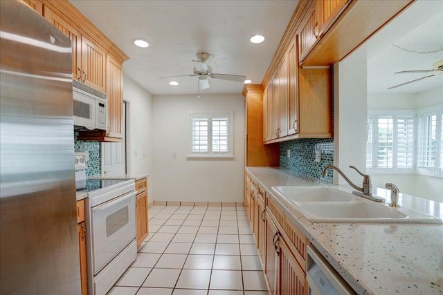 2198 SW 12th Avenue, Boynton Beach, FL 33426