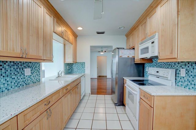 2198 SW 12th Avenue, Boynton Beach, FL 33426