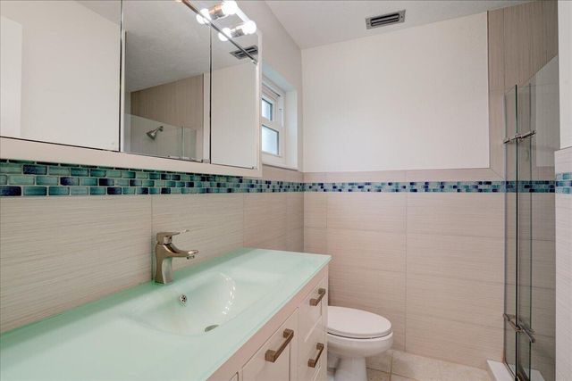 2198 SW 12th Avenue, Boynton Beach, FL 33426