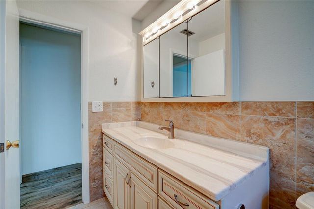 2198 SW 12th Avenue, Boynton Beach, FL 33426