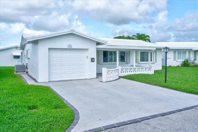 2198 SW 12th Avenue, Boynton Beach, FL 33426