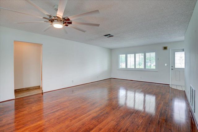 2198 SW 12th Avenue, Boynton Beach, FL 33426