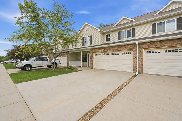 1694 Burr Drive, North Liberty, IA 52317