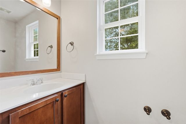 1694 Burr Drive, North Liberty, IA 52317