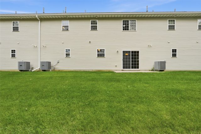 1694 Burr Drive, North Liberty, IA 52317