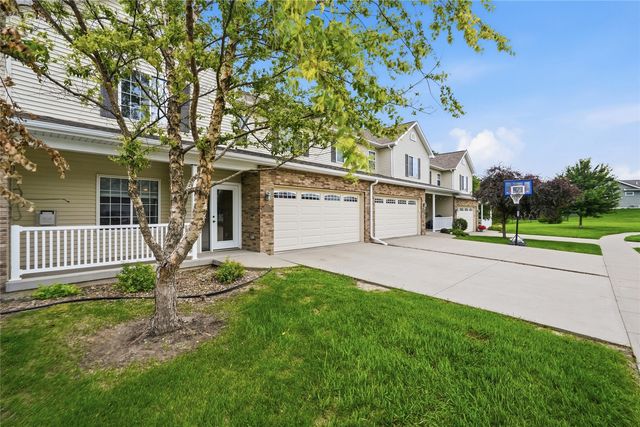 1694 Burr Drive, North Liberty, IA 52317