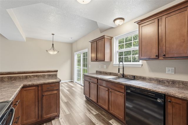 1694 Burr Drive, North Liberty, IA 52317