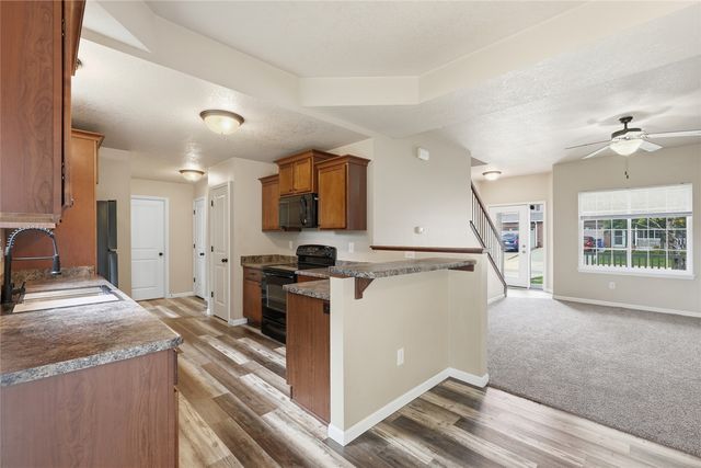 1694 Burr Drive, North Liberty, IA 52317