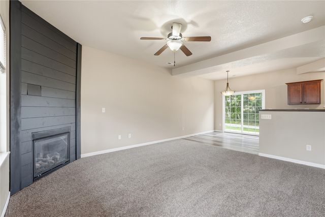 1694 Burr Drive, North Liberty, IA 52317