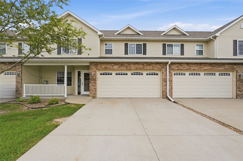 1694 Burr Drive, North Liberty, IA 52317