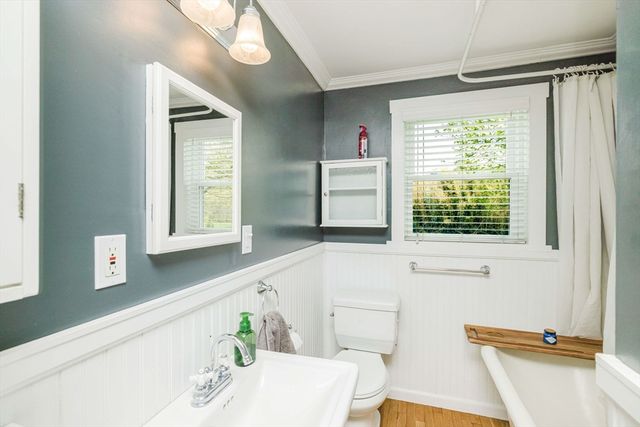 323 Warhurst Ave, Swansea, MA 02777