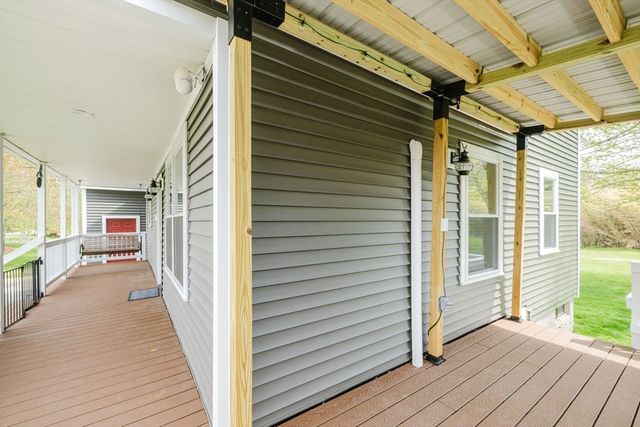 323 Warhurst Ave, Swansea, MA 02777
