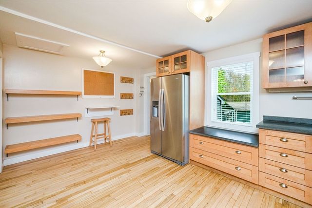 323 Warhurst Ave, Swansea, MA 02777