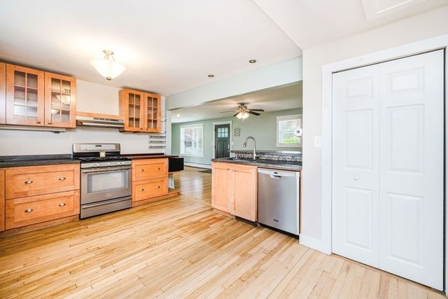 323 Warhurst Ave, Swansea, MA 02777