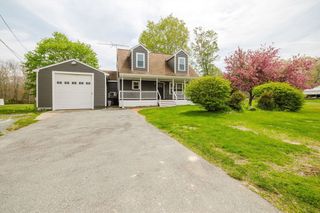 323 Warhurst Ave, Swansea, MA 02777