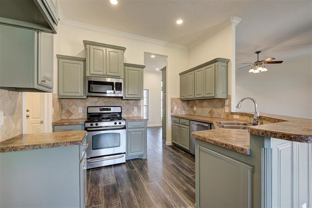 439 NE 20th Street, Newcastle, OK 73065