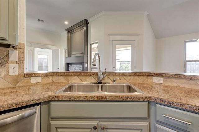439 NE 20th Street, Newcastle, OK 73065