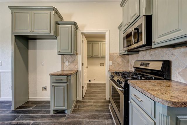 439 NE 20th Street, Newcastle, OK 73065