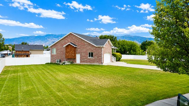 1133 S BRIDGECREEK LN, Layton, UT 84041