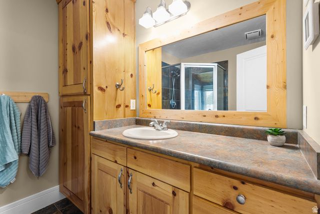 1133 S BRIDGECREEK LN, Layton, UT 84041