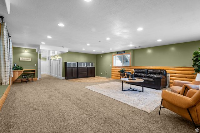 1133 S BRIDGECREEK LN, Layton, UT 84041
