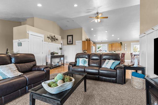 1133 S BRIDGECREEK LN, Layton, UT 84041