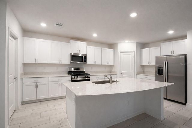 2545 LEONIA LANE, Zephyrhills, FL 33541